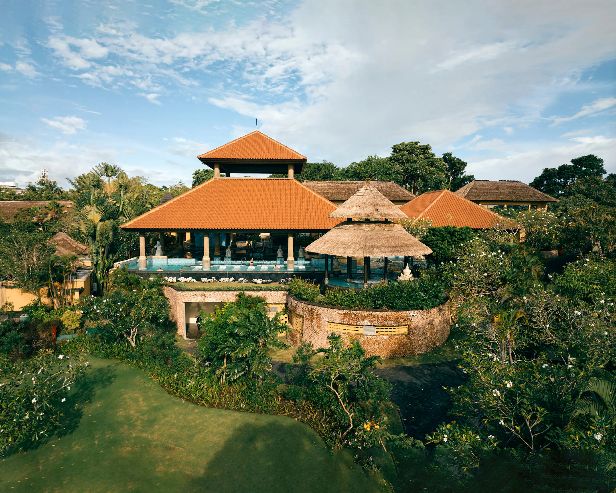 Aerial view of the thalassotherapy pool
